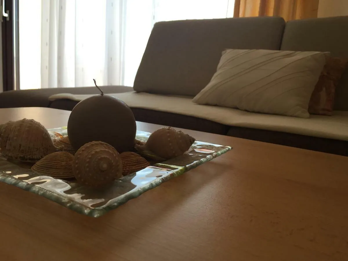 Villa Suzy-Apartments Suzana Lovran 0*,